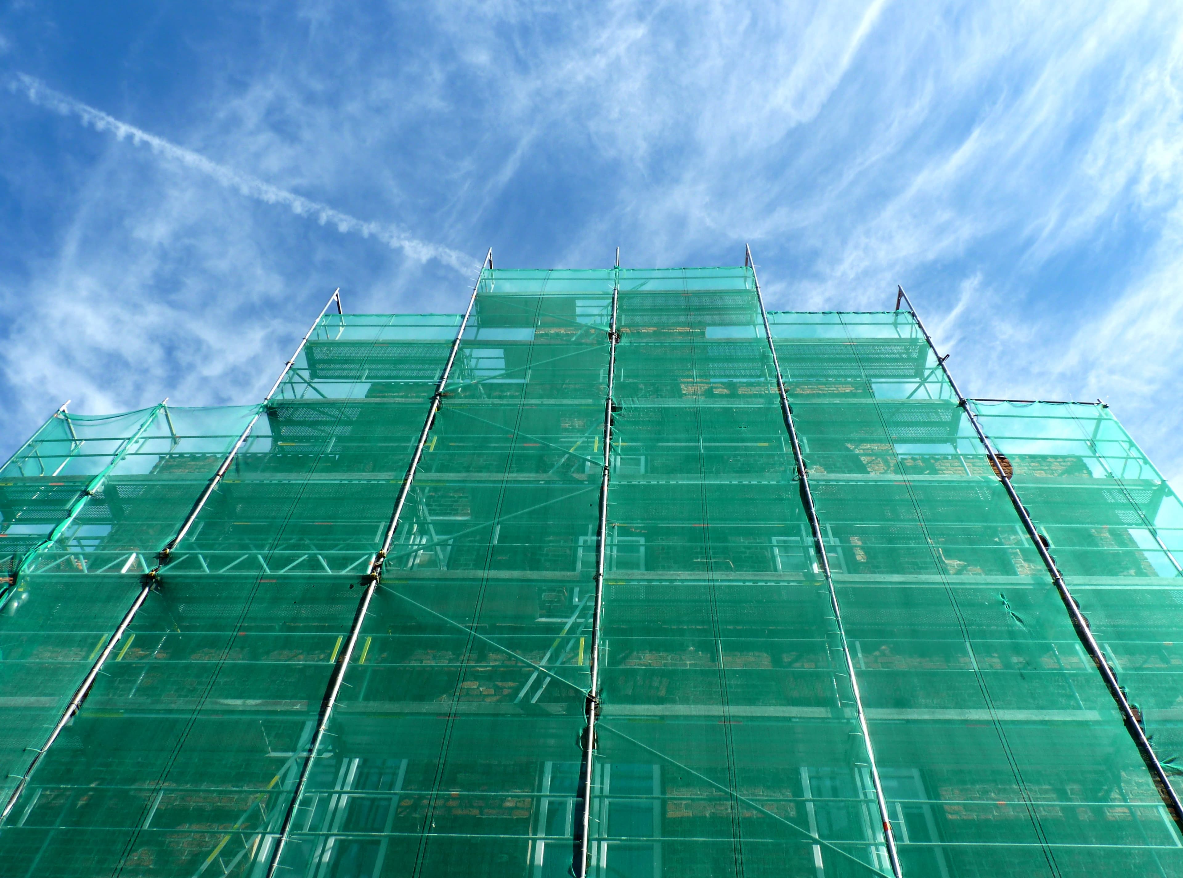 scafom-rux_blog_scaffold-nets-and-tarpaulins_34911010.jpeg